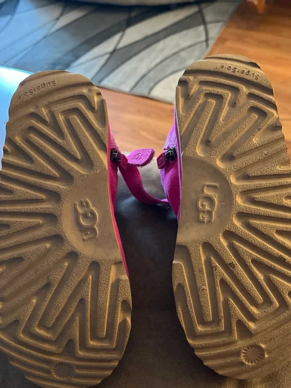 UGG kids pink